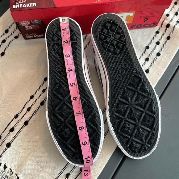 CLEARANCE New Foco Tennessee Volunteers Sneaker - Picture 7 of 11